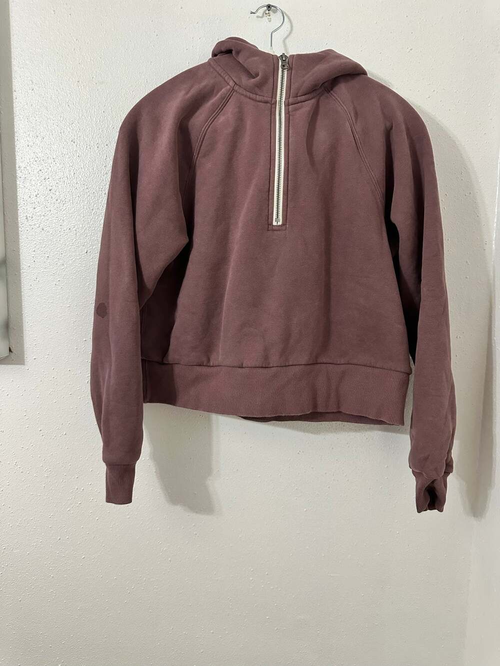Vuori sweatshirt size S